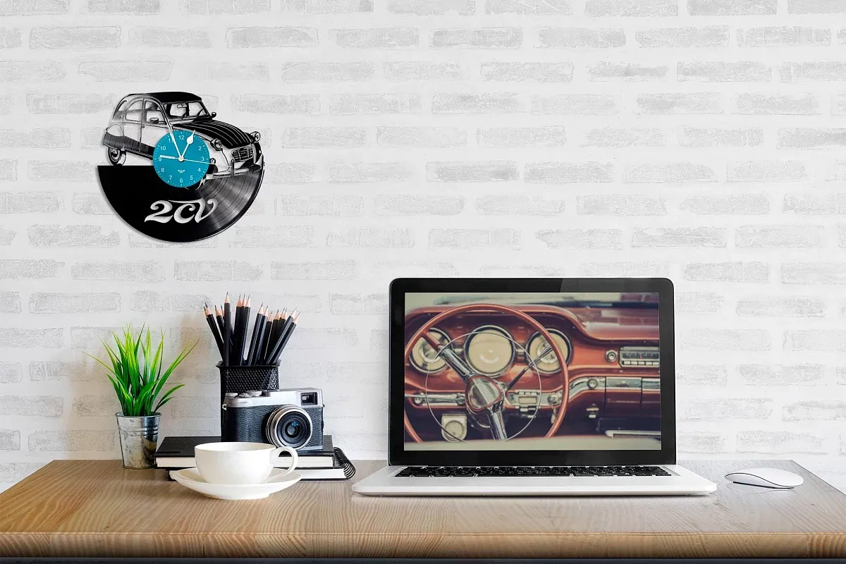 Hodiny z gramoplatne s motívom 2CV