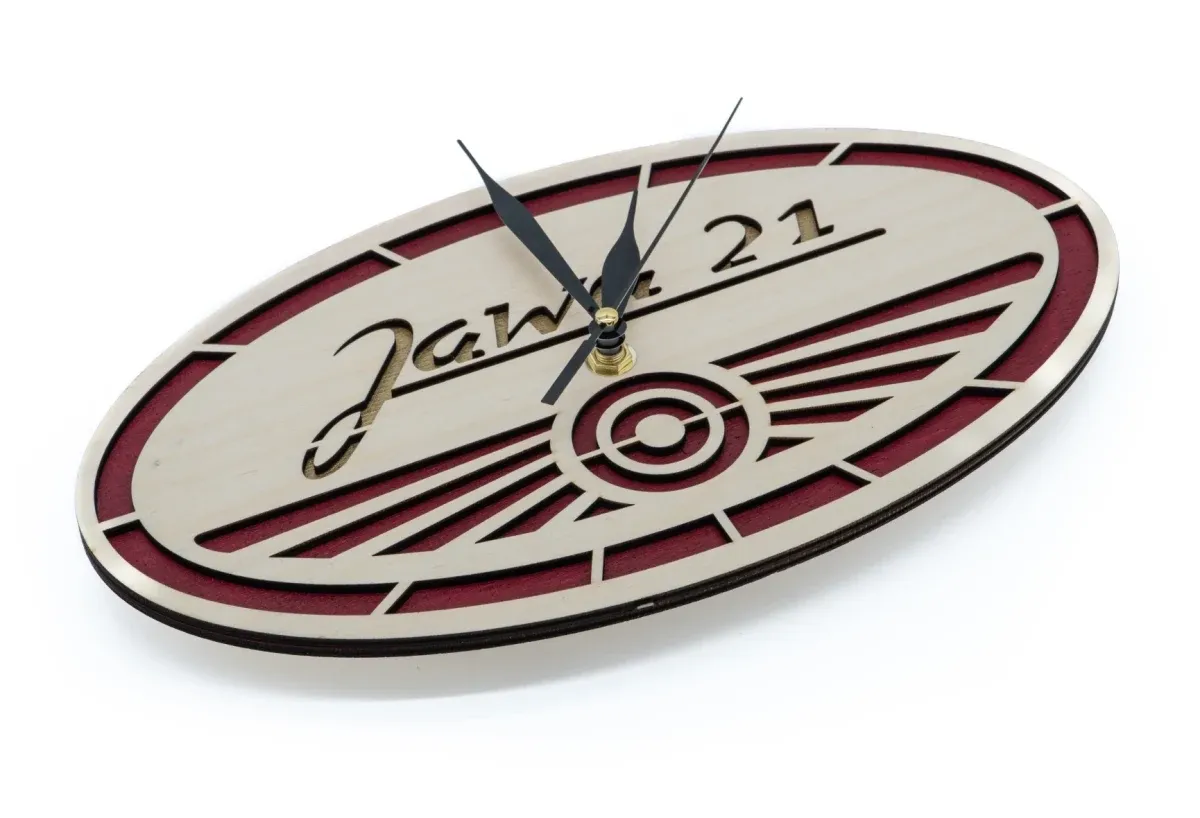 Drevené hodiny Logo Jawa 21