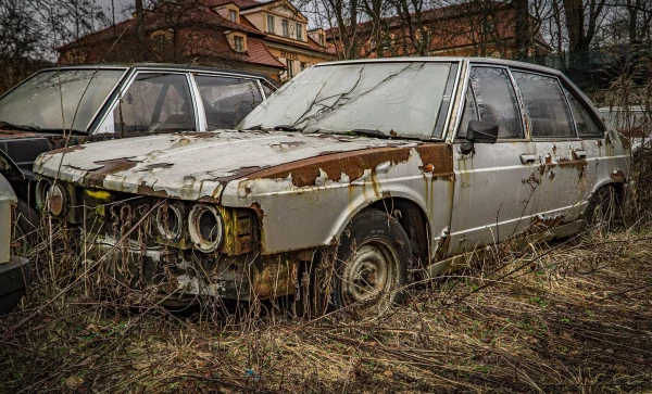 tatra-613-vrak-10.jpg