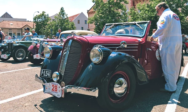Skoda-Popular-1100.JPG