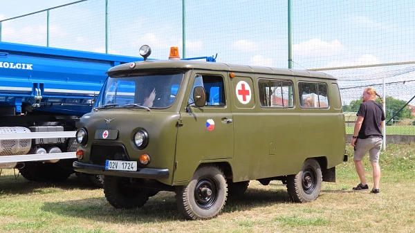 UAZ.JPG