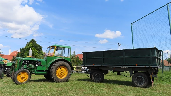 Zetor-25.JPG